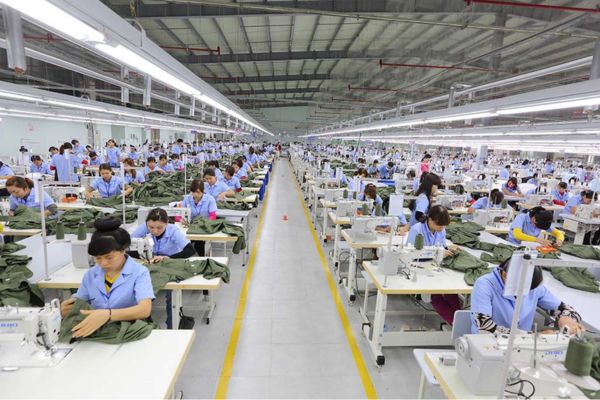 May đồng phục khách sạn theo yêu cầu xưởng Tuy Hòa